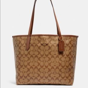 Coach City Tote Signature C Logo Canvas